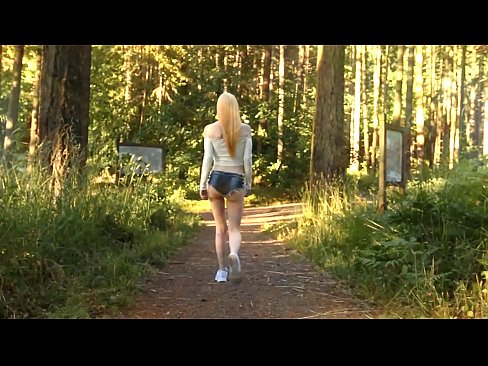 ❤️ Smuk kvinde bevæger sig langsomt, ikke nøgen video Super sex at da.image-kassir.ru ❌️❤